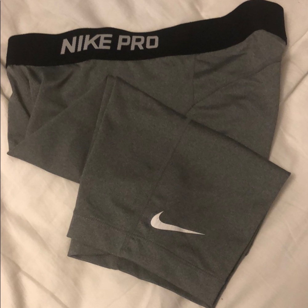 ✅ NIKE pro compression short - Picture 2 of 3